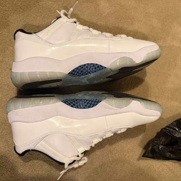 Jordan 11 Retro Low Legend Blue - Picture 5 of 10